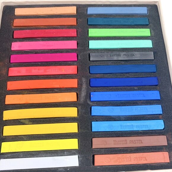 Free People Hair Chalk 24 Pastel Sticks Temporary Color NEW Apply Wet / Dry RARE - Picture 5 of 6